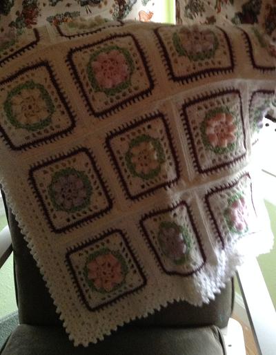 blooming afghan - Project by Oma