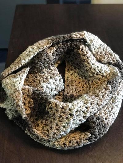 Crocheted Cowl - Project by CrochetNikki