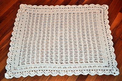 Heirloom Lace Baby Afghan - Project by Transitoria