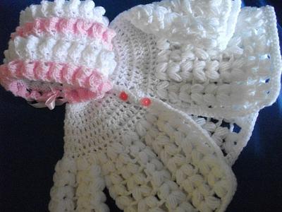 crochet matinee set - Project by mobilecrafts