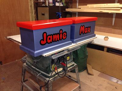 Small personalised toy boxes - Project by iGotWood