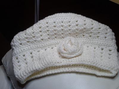 Cream slouchy beanie - Project by Lisa Crispin