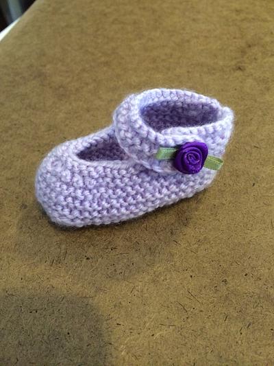 My Mary Jane baby booties - Project by pigletangel19