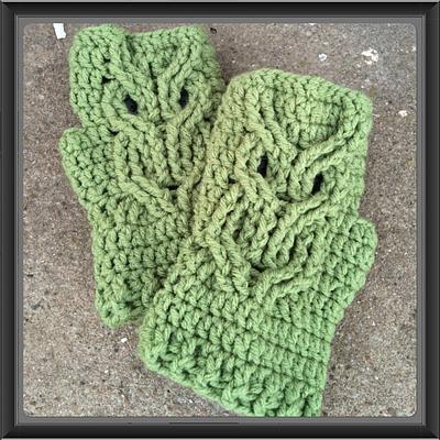 Owl Fingerless Gloves - Project by Alana Judah