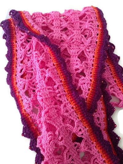 Crochet Infinity Scarf with beaded border - Project by redhead16