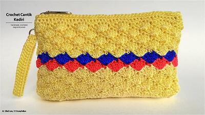 Shell stitch purse 2 - Project by Farida Cahyaning Ati