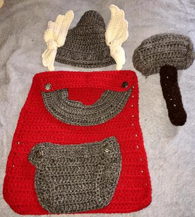 Thor baby photo prop - Project by Tasha