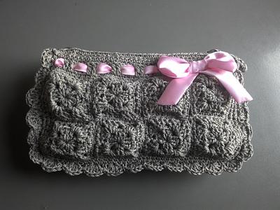 Grey Clutch - Project by Farida Cahyaning Ati