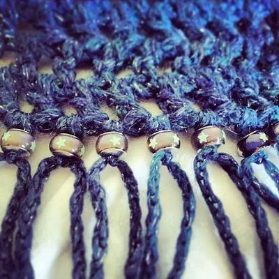 lattice stitch scarf with thermal/glow in the dark beads - Project by TastefullyTied