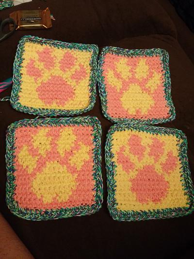 Paw print coaster set - Project by Down Home Crochet