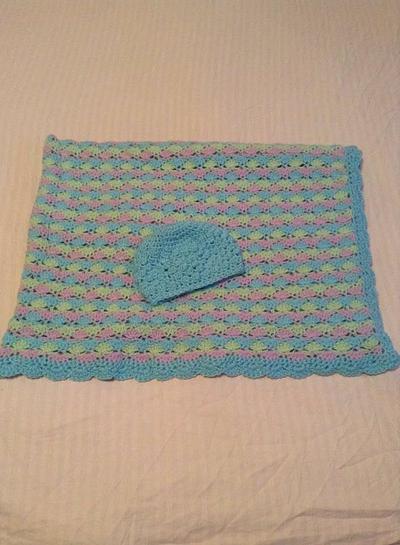 Baby Blanket and Matching Hat - Project by CharlenesCreations 