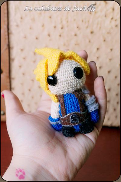 Cloud Amigurumi - Final Fantasy - La Calabaza de Jack - Project by La Calabaza de Jack