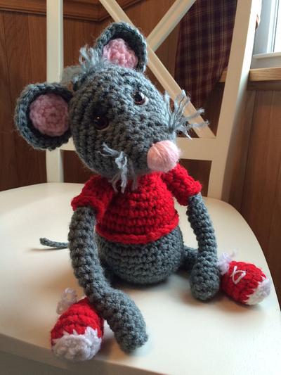 Sneakers the Mouse - Project by Sharon