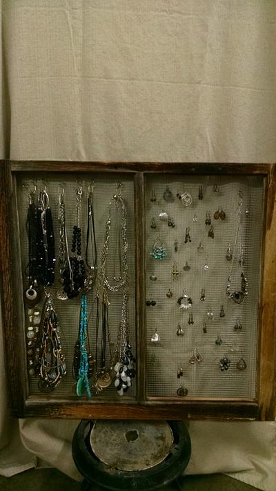 Jewelry display/organizers - Project by Maderhausen