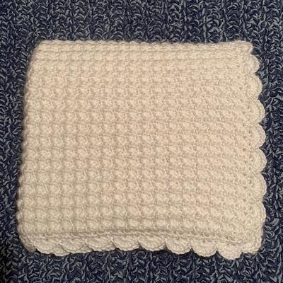 Puff Stitch Baby Blanket - Project by Vorlicek