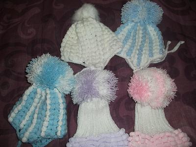 baby hats - Project by mobilecrafts