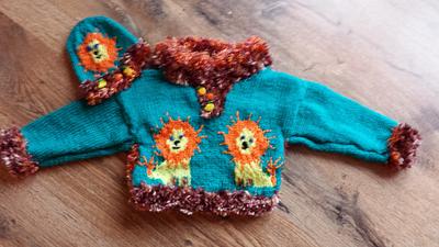 Knitting for orphans - Project by Nugget