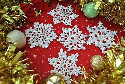 5 Free Crochet Snowflake Patterns - Project by janegreen