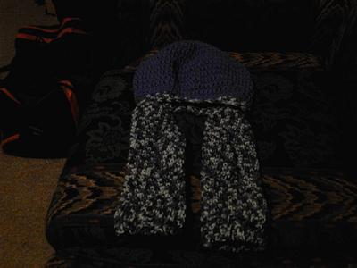 Slouch Berret and mittens - Project by Angi68