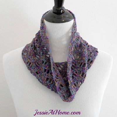 Lucy Chevron Cowl or Scarf - Project by JessieAtHome