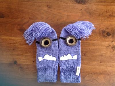Despicable me 2 crazy minion mittens :) - Project by YOUrGA