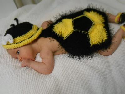 Baby Bumble Bee Photo Prop - Project by CharleeAnn