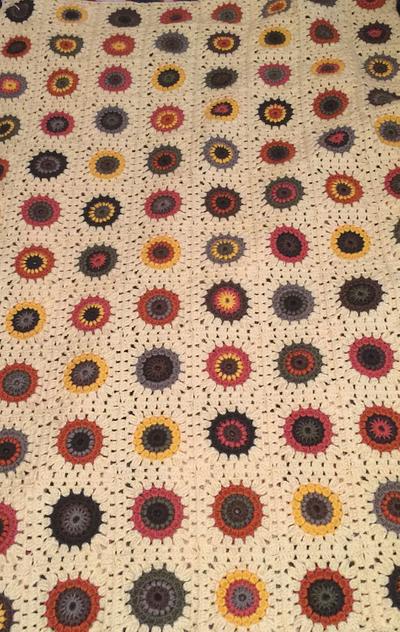 Sunflower Inspired Granny Square Afghan - Project by Vorlicek