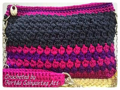 Cluster stitch purse - Project by Farida Cahyaning Ati