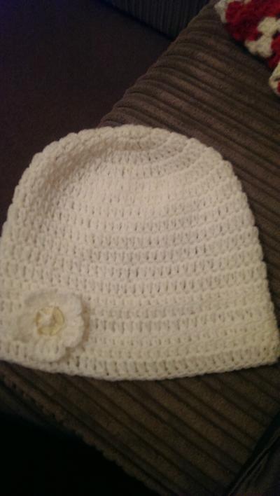 cream beanie with button flower - Project by maggie craig