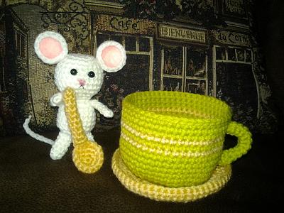Mouse for tea - Project by JennKMB (Sly n' Crafty)