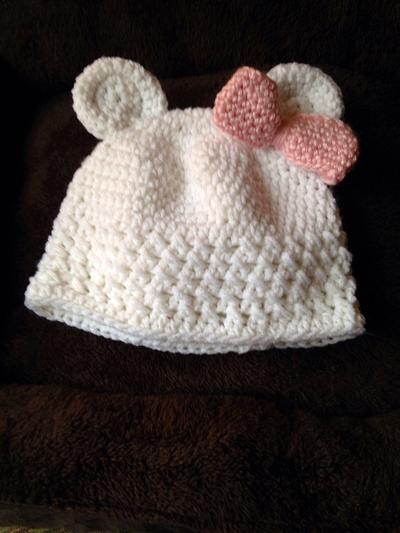 A cute little beanie for my favorite 1 year old! - Project by Katrn