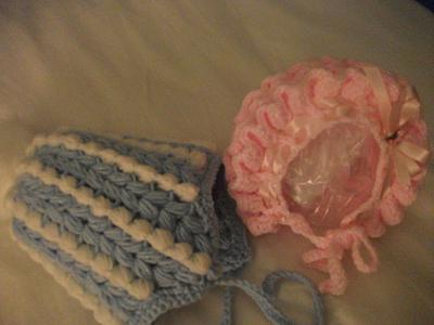 Crochet Hats - Project by mobilecrafts