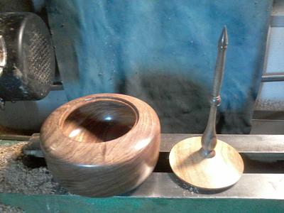 Lidded bowl with finial  - Project by Monchichi