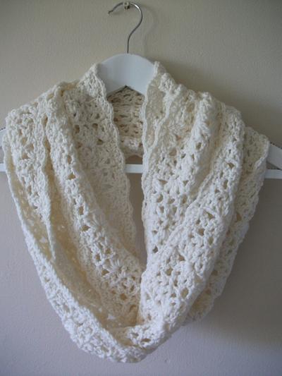 Cream Merino Infinity Scarf - Project by sabina2905