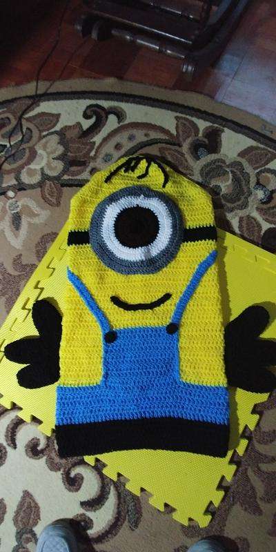Minion Snuggle Blanket - Project by Charlotte Huffman