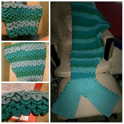 Adult Mermaid Crocodile Stitch Blanket - Project by Jenni0605