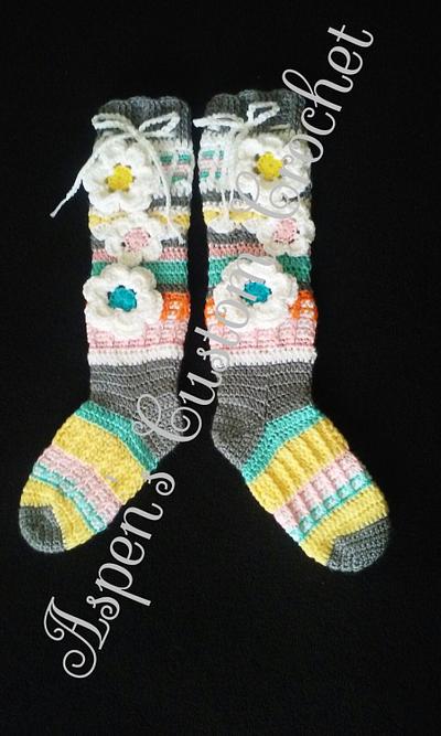 Free Spirit Slipper Socks in Pretty Pastels - Project by Clarissa Paige Dove