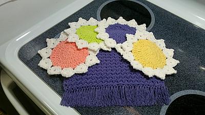 Dish Cloths & Towel Set or Coasters - Project by Kelly