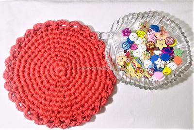 Tshirt Yarn Round Tablemat - Project by rajiscrafthobby