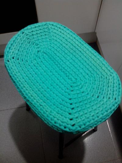 Stool cover - Project by maribei