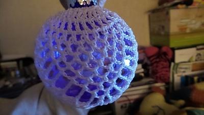 Crochet ornament bulb - Project by Kristi