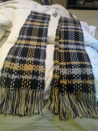 Crochet Plaid Scarves - Project by lstryban