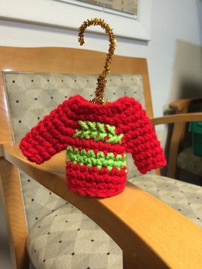 Mini Sweater Ornament - Project by Alana Judah