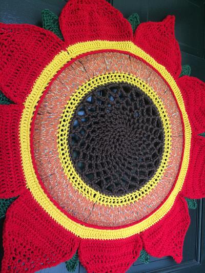 Red Sunflower Wreath - Project by CrochetFarmer