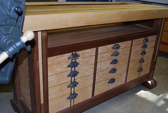Bench- maybe a bit more then a bench - Woodworking Project by mike1950 Bench- maybe a bit more then a bench - Woodworking Project by mike1950