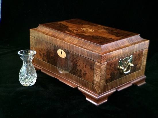 Small Walnut Humidor - Woodworking Project by RogerBean Small Walnut Humidor - Woodworking Project by RogerBean