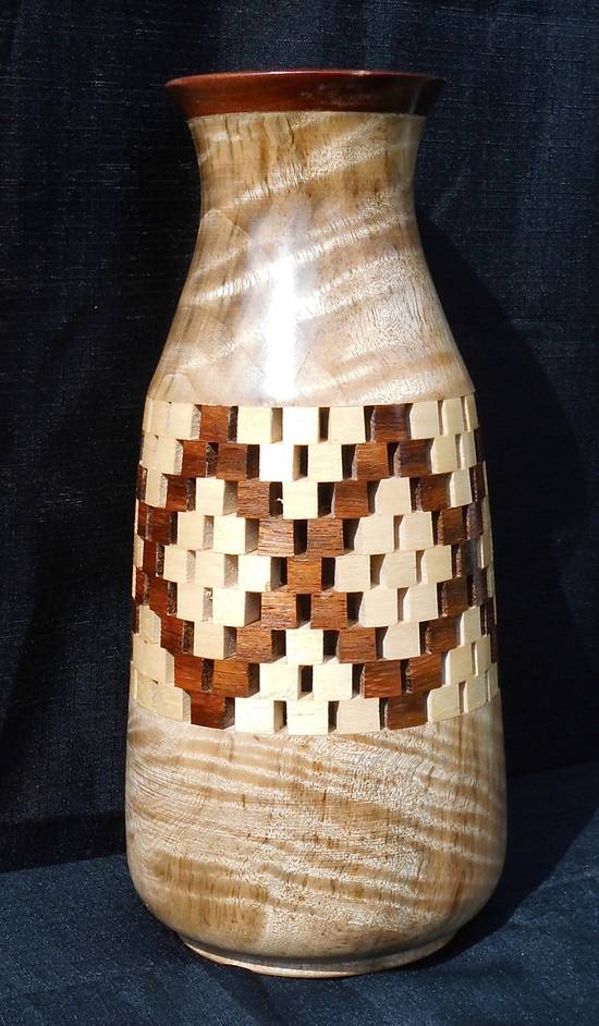CRISS-CROSS VASE - Woodworking Project by Sam Shakouri CRISS-CROSS VASE - Woodworking Project by Sam Shakouri