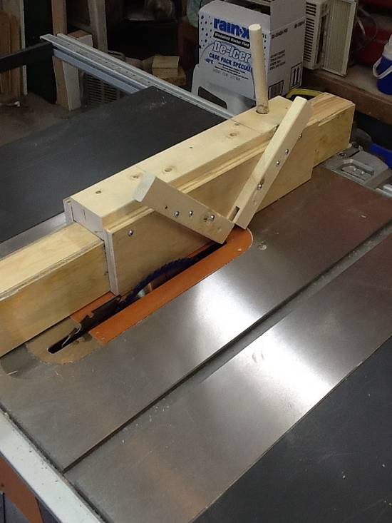 Spline Jig - Woodworking Project by Thorreain Spline Jig - Woodworking Project by Thorreain