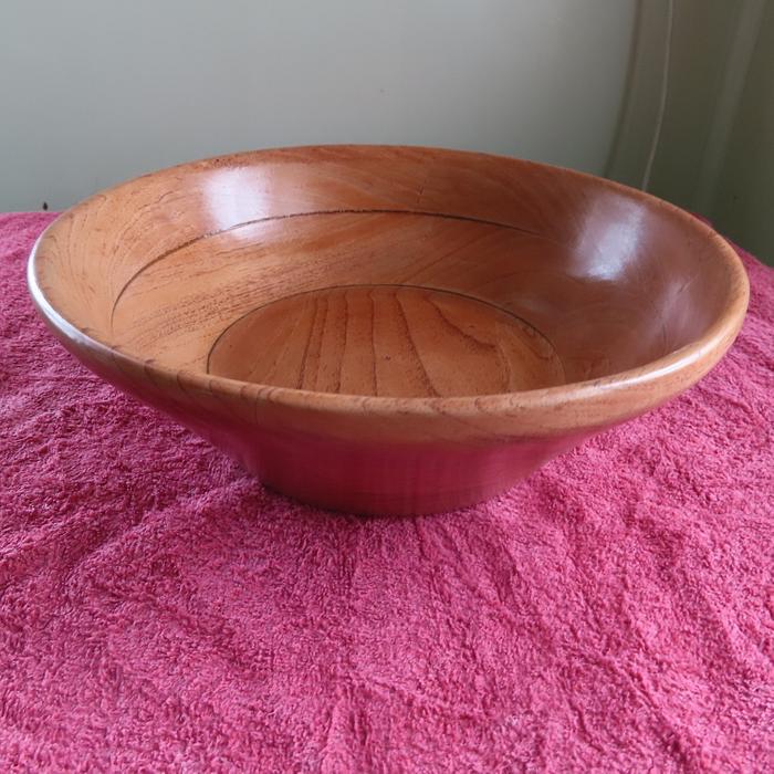 Bowl made with Scroll Saw. 