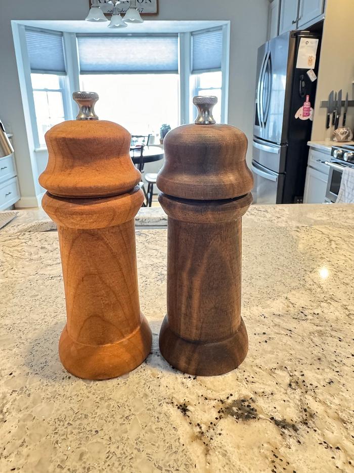 Salt & Pepper Mills and Shakers